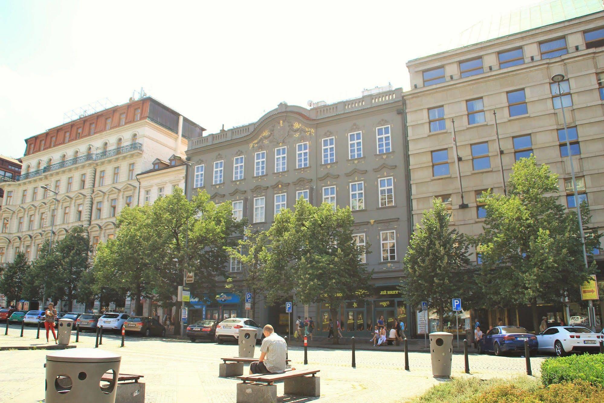Picasso Apartments Praga Exterior foto